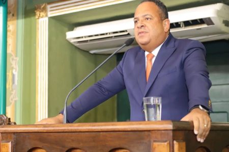 Jorge Araújo critica concessão da BR-116 e afirma: “Vão instalar quatro pedágios em 130 km”