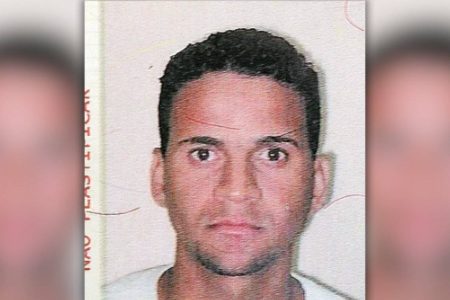 Sete PMs enfrentam júri por morte de jovem na Bahia