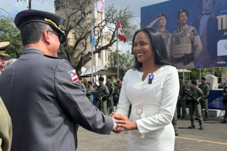 Gestora pública recebe Medalha Marechal Argolo e destaca compromisso com o serviço à população
