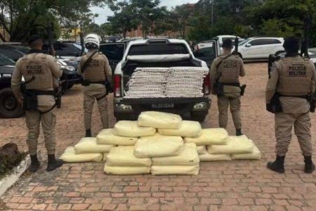 Caminhonete com meia tonelada de material explosivo é interceptada na Bahia