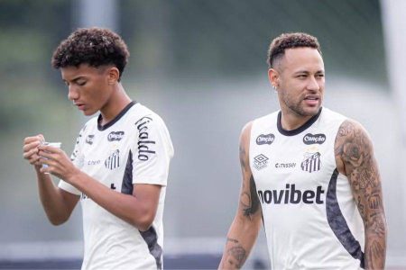 Robinho Jr. acusa Neymar de agressão em treino e cobra providências do Santos