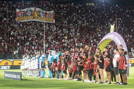 STJD multa Vitória após protesto da torcida contra arbitragem e CBF