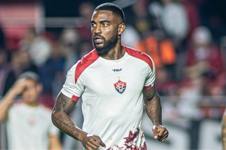 Vitória paga multa e garante Ramon em duelo decisivo contra o Internacional