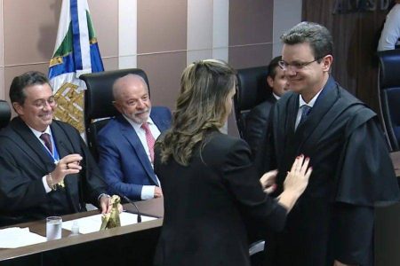 Odair Cunha toma posse no TCU em cerimônia com presença de Lula e líderes do Congresso