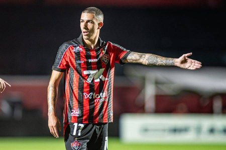 Aitor Cantalapiedra tem férias antecipadas no Vitória para resolver questões pessoais