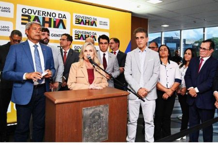 Jerônimo sanciona leis aprovadas pela Alba sobre benefícios dos servidores estaduais