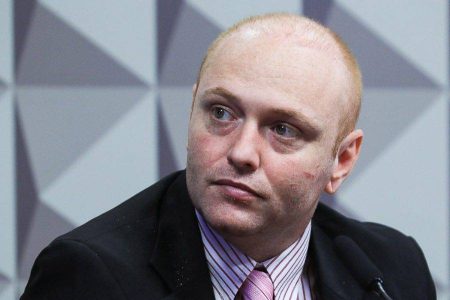 Moraes autoriza hacker Delgatti a cumprir pena em regime aberto com tornozeleira eletrônica