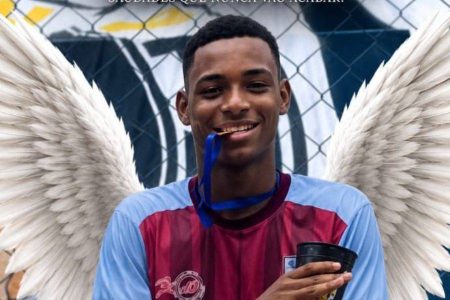 “Luto eterno”: família afirma que jovem morto em operação policial era inocente e tentou salvar a mãe