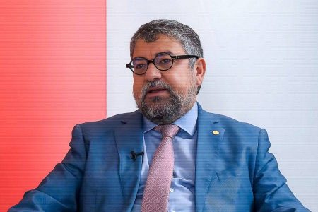 Vice do PT sugere retirar R$ 150 bilhões do Bolsa Família e do BPC para investimentos no país