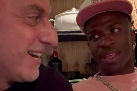 Luciano Huck e Vinícius Júnior brincam sobre “broncas” de Virginia em Madri
