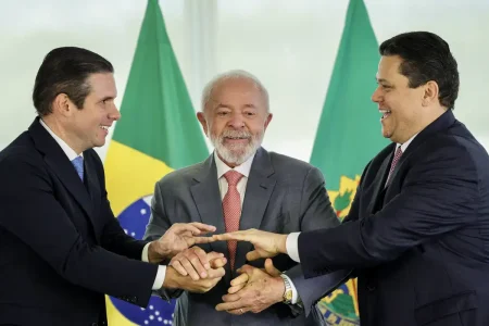 Datafolha: 70% dos brasileiros veem relação entre Lula e Congresso mais em confronto do que colaboração