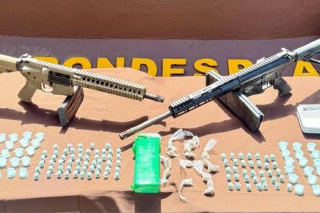 PM apreende fuzis, drogas e sistema de vigilância clandestino em Salvador