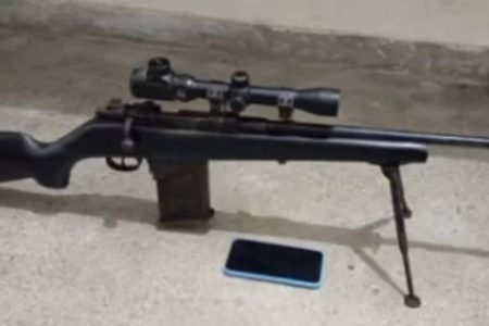 Fuzil de guerra é apreendido em Miguel Calmon durante operação da PM