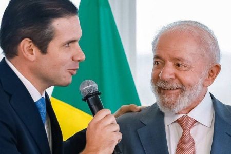 Lula e Hugo Motta vão se reunir para tratar sobre PEC do fim da escala 6×1