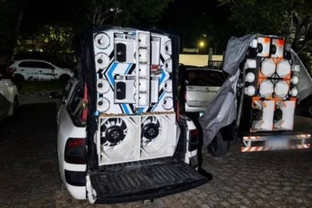 Festa paredão acaba em tiroteio e apreensão de veículos em Vila de Abrantes