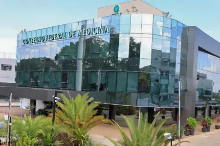 Conselho Federal de Medicina veta uso de PMMA para fins estéticos e ou reparadores