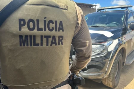 Policial militar é baleado na cabeça durante operação em Valéria; ônibus tiveram circulação afetada