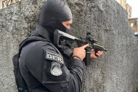 Policial militar investigado por sequestros se apresenta e é preso na Bahia