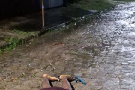 Jovem é encontrado morto com sinais de violência em Dias d’Ávila