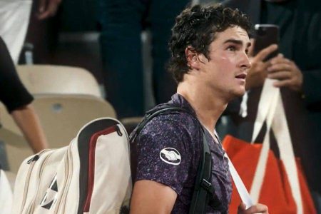 João Fonseca é eliminado por Mensik e se despede de Roland Garros nas quartas de final