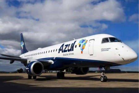 Suspeita de bomba em aeronave da Azul aciona PF e força inspeção em Aeroporto de Brasília