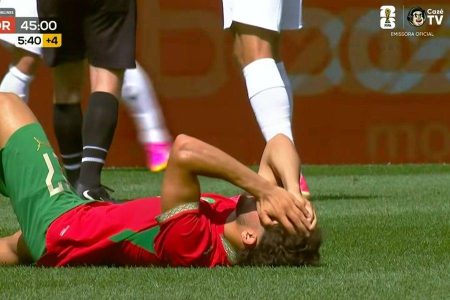 Titular do Marrocos sofre lesão no joelho e está fora da estreia contra o Brasil