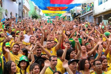 Servidores federais poderão deixar o trabalho mais cedo em dias de jogos do Brasil na Copa