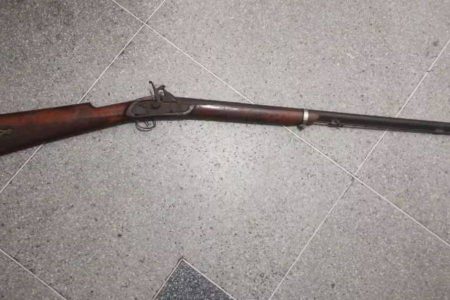 Adolescente manuseia espingarda artesanal e atinge acidentalmente menino de 12 anos na Bahia