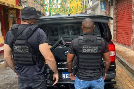 Mulher investigada por participação em sequestro é presa durante operação em Salvador