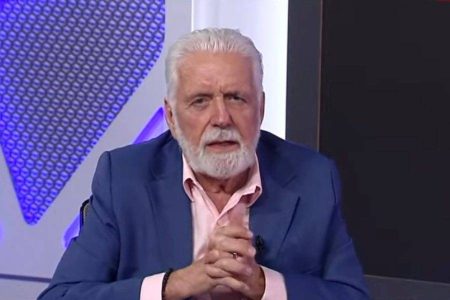 Jaques Wagner teve porta do apartamento arrombada durante operação da PF: “Extremamente desconfortável”