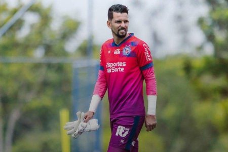 Bahia oficializa saída de Marcos Felipe para o futebol turco