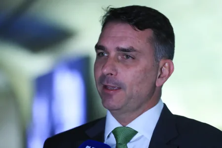 PL deve lançar candidatura de Flávio Bolsonaro no fim de julho