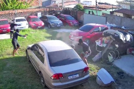 Homem é executado a tiros dentro de oficina em Feira de Santana