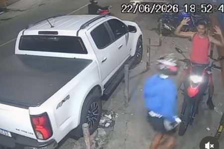 Motociclista é rendido por criminosos e tem moto levada no bairro de São Marcos