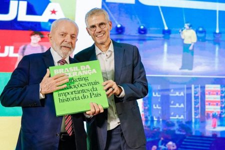 O Globo mostra como Sidônio acumulou desafetos e revela estratégias para enfrentar “fogo amigo” e manter influência em Brasília