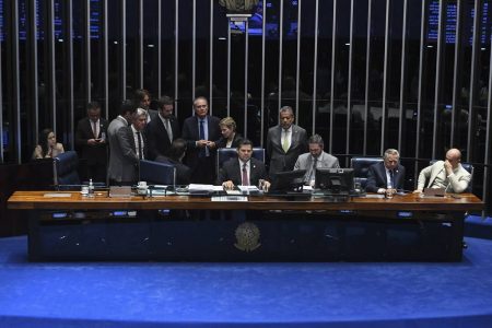 Senado aprova “pauta bomba” sem acordo com governo que pode custar R$ 140 bilhões aos cofres públicos