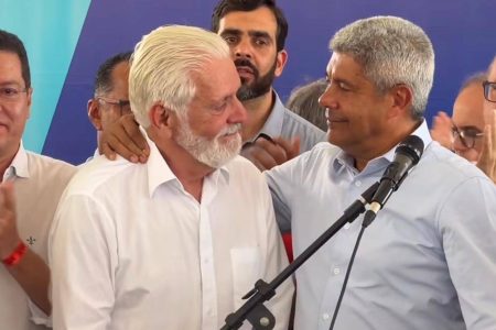 Jerônimo chora e diz que erro de Wagner é “cuidar de pobre”