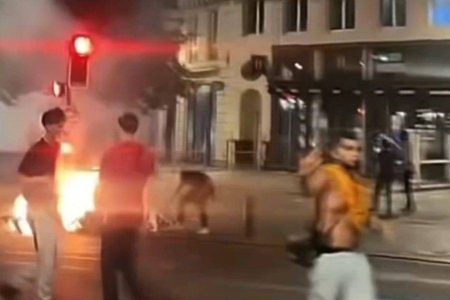 Após eliminação na Copa, França registra noite de tumultos e centenas de prisões