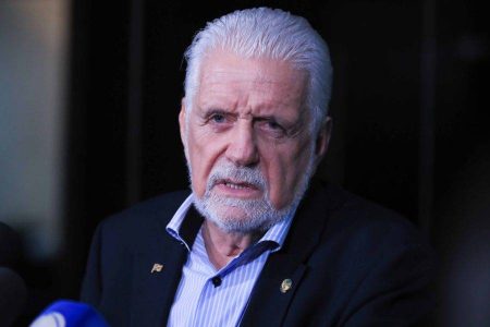 Após operação da PF, Jaques Wagner tentou vender terreno de R$ 15,8 milhões, mas cartório bloqueou negociação
