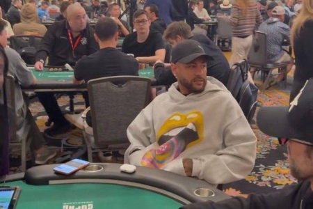 Após eliminação na Copa, Neymar disputa torneio de pôquer em Las Vegas