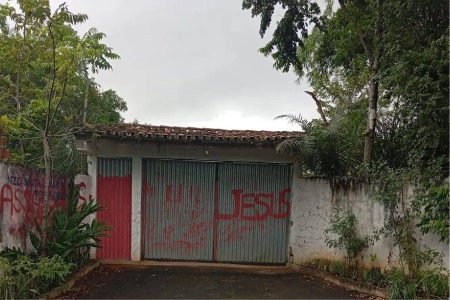 Mulher é presa por suspeita de ataque a terreiro de candomblé em Salvador