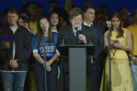 Milei chama Moraes de “lixo careca” após vetar visita a Bolsonaro