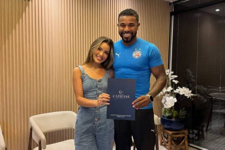 Davi Brito anuncia casamento com influenciadora e se declara: “Te amo muito”