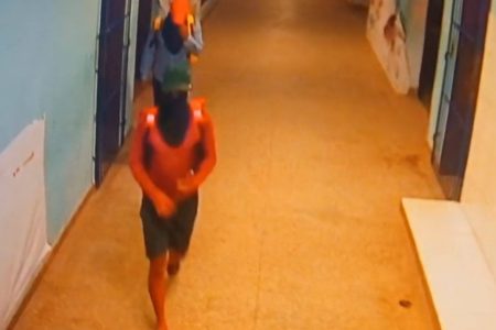 Criminosos arrombam escola municipal em Castelo Branco e furtam computadores, tablets e notebooks