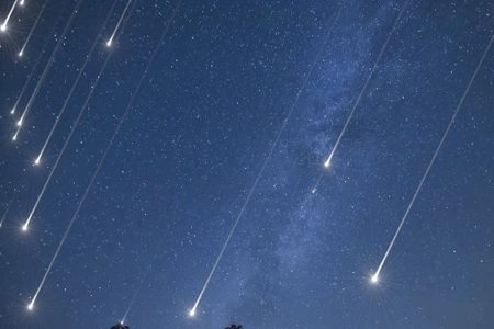 Duas chuvas de meteoros poderão ser vistas no céu do Brasil nesta semana; saiba quando