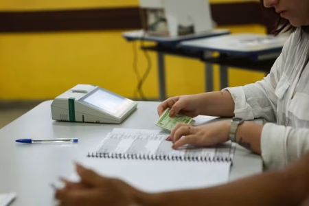 TRE-BA inicia convocação de 140 mil mesários para as Eleições 2026; veja como consultar