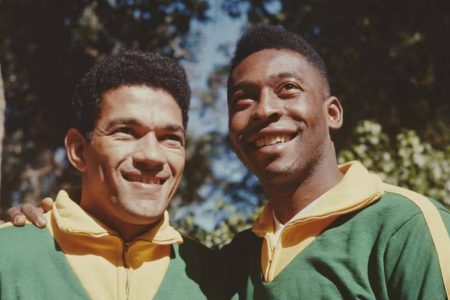 Pelé e Garrincha faziam história pela última vez juntos na Seleção há 60 anos