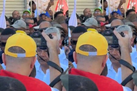 Jerônimo é recebido com vaias e protestos no 2 de Julho