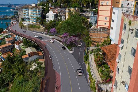 Prefeitura de Salvador inicia obras de requalificação do calçadão da Avenida Contorno