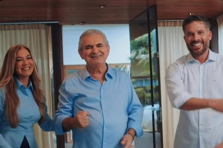 Angelo Coronel anuncia suplentes para vaga ao Senado; confira